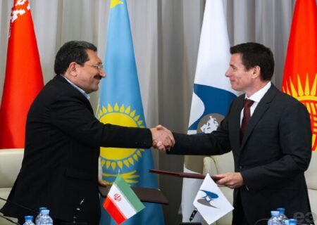 امضای نقشه راه همکاری اقتصادی بین ایران و اتحادیه اورآسیایی