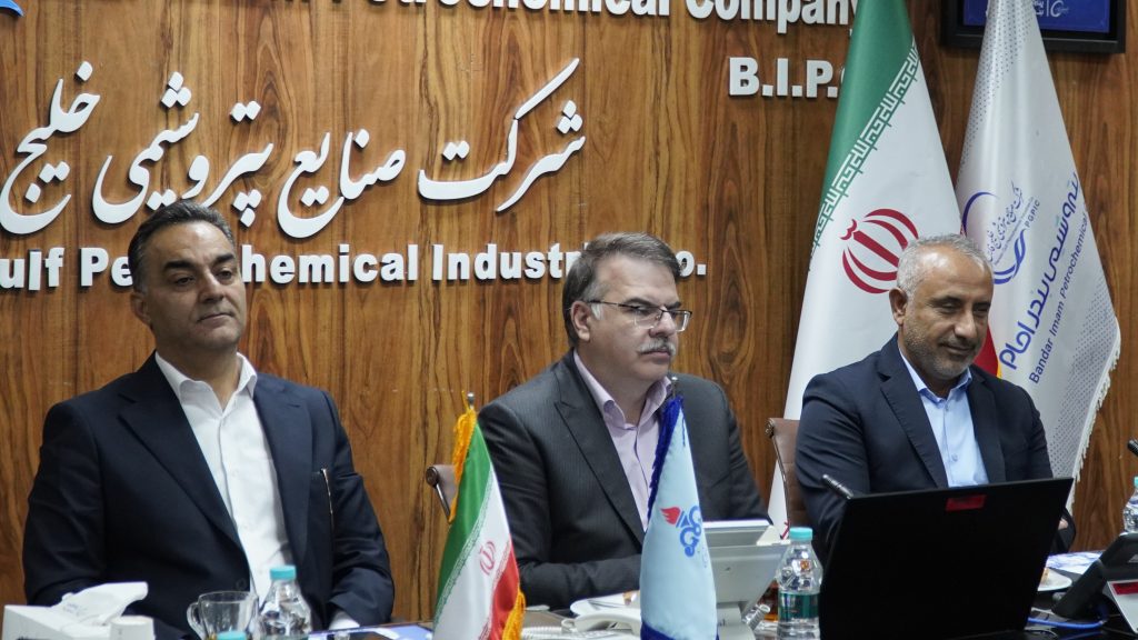 تقدیر معاون وزیر نفت از فرایند بازسازی پتروشیمی بندرامام؛ مدیرعامل شرکت ملی صنایع پتروشیمی: روند بازسازی پتروشیمی بندرامام با شیب مناسبی در حال پیگیری است